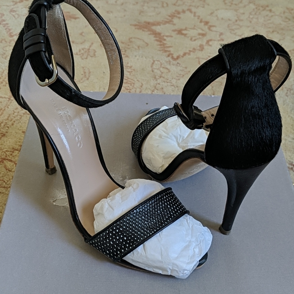 Italian leather stiletto sandal with fur detail